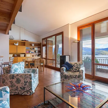 Albicocca Apartment Stresa